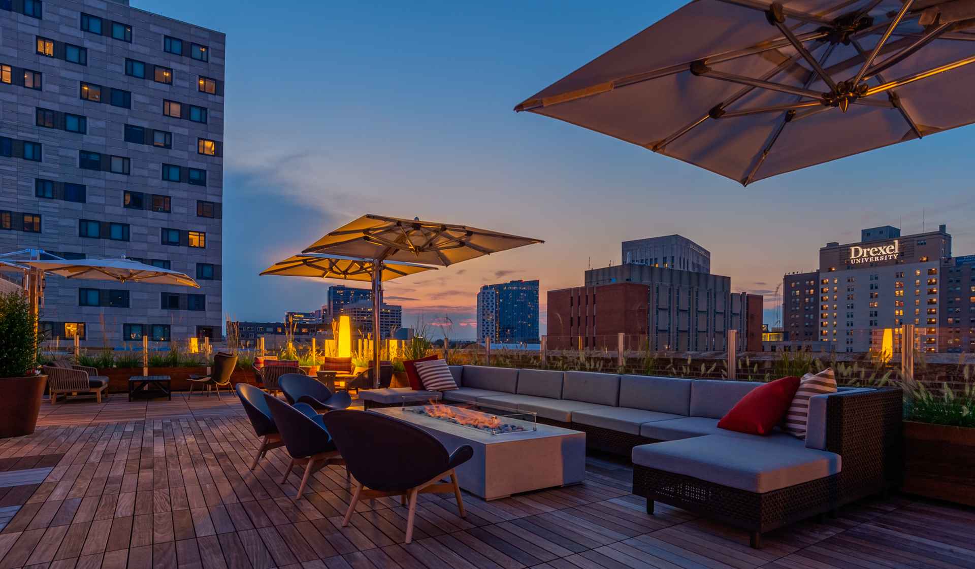 The Left Bank Apartments - Philadelphia, PA - Rooftop Deck - Philadelphia Skyline